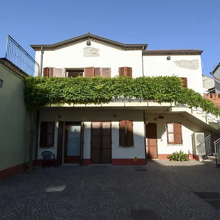 Guest house A Casa Dei Gonzaga 3*