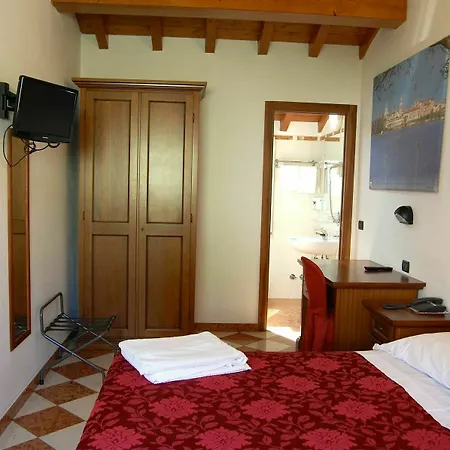 A Casa Dei Gonzaga 3* Mantova